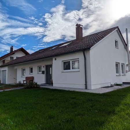 Ferienwohnung Am Alenberg Мюнзинген Экстерьер фото