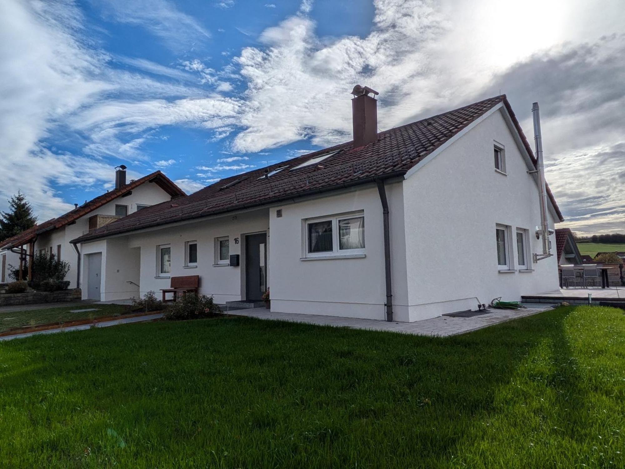 Ferienwohnung Am Alenberg Мюнзинген Экстерьер фото
